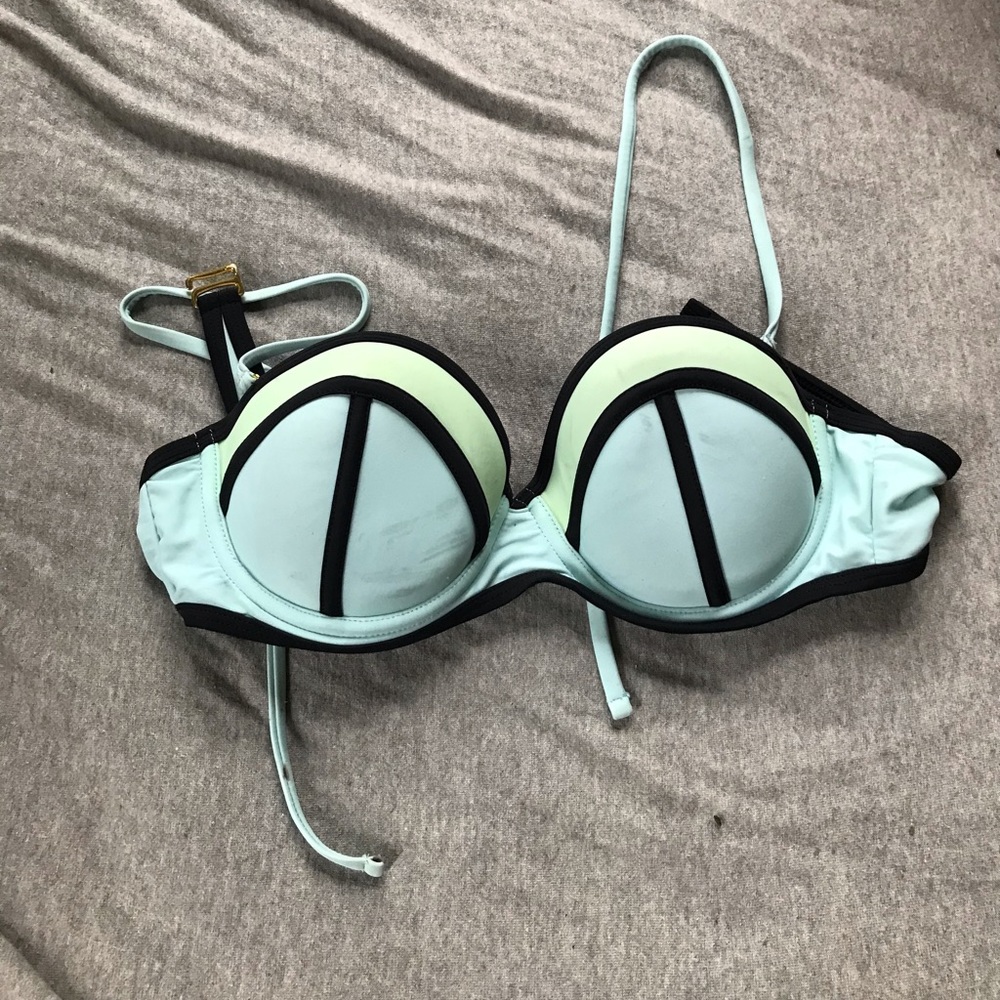 Swim suit top